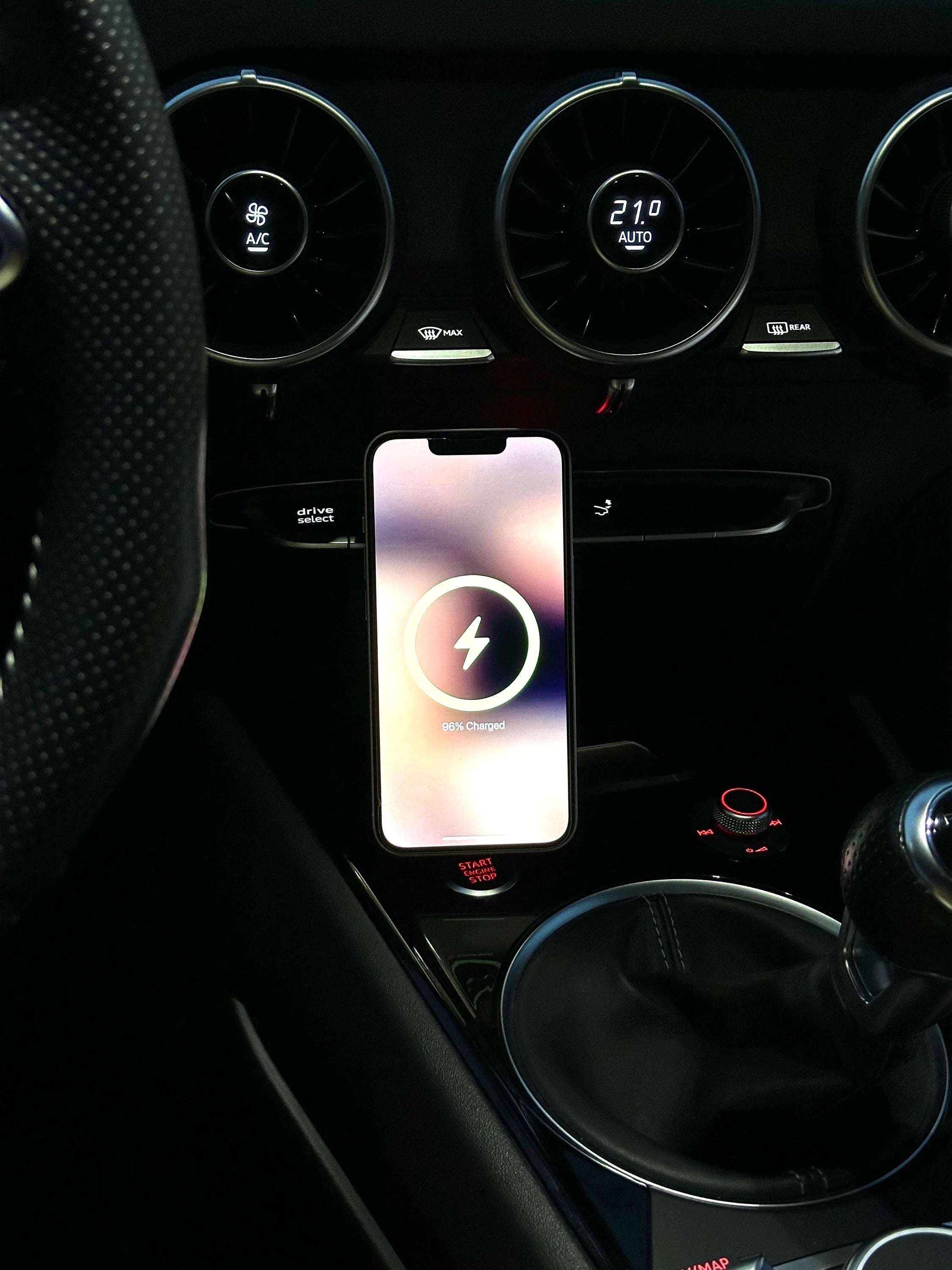 Audi TT 8S/8FV Handyhalter Magsafe Halterung wireless charger