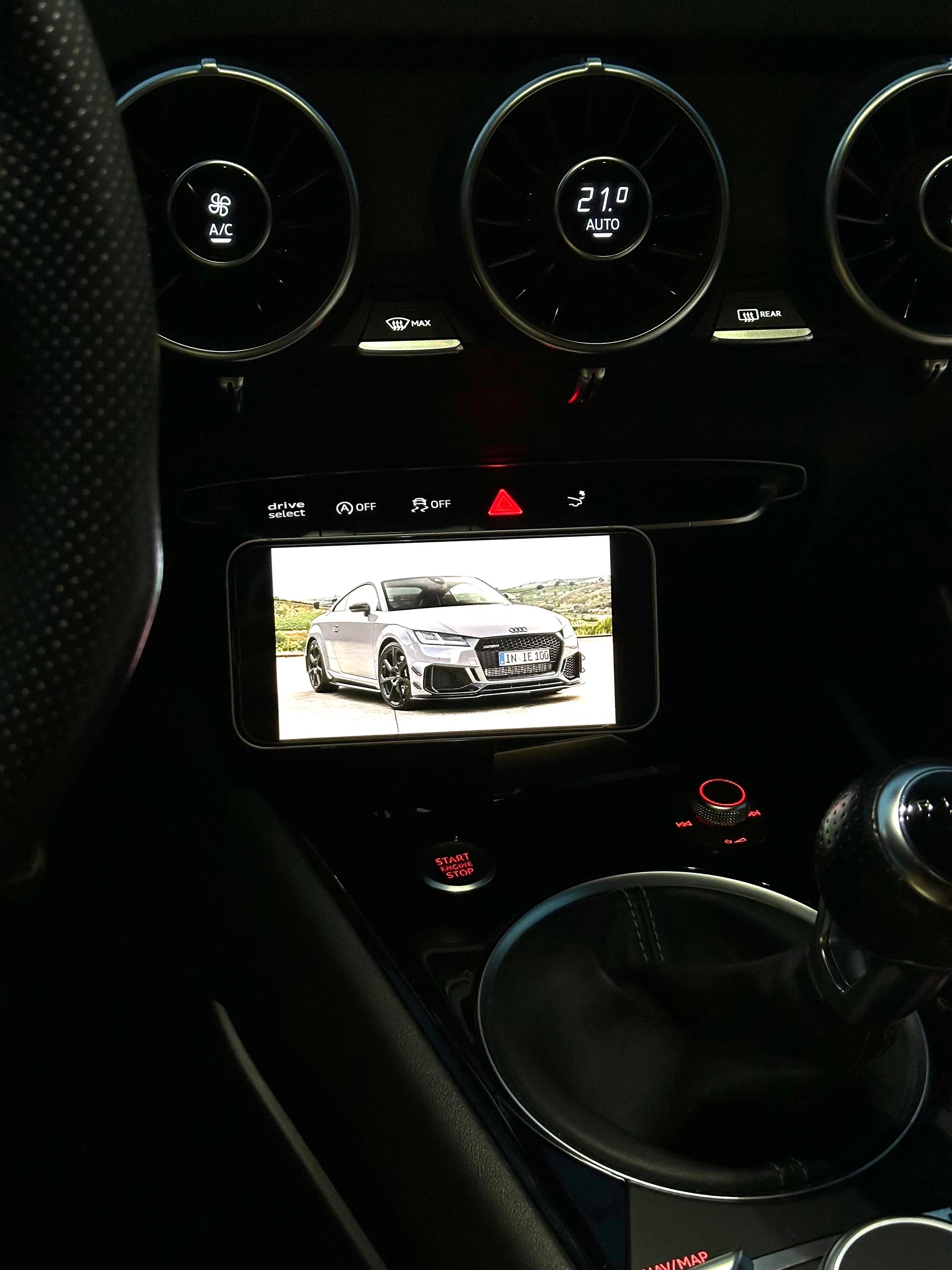 Audi TT 8S/8FV Handyhalter Magsafe Halterung wireless charger
