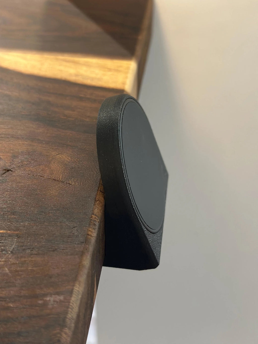 MagSafe kompatible Halterung für Schreibtisch/Regal/Tischplatte