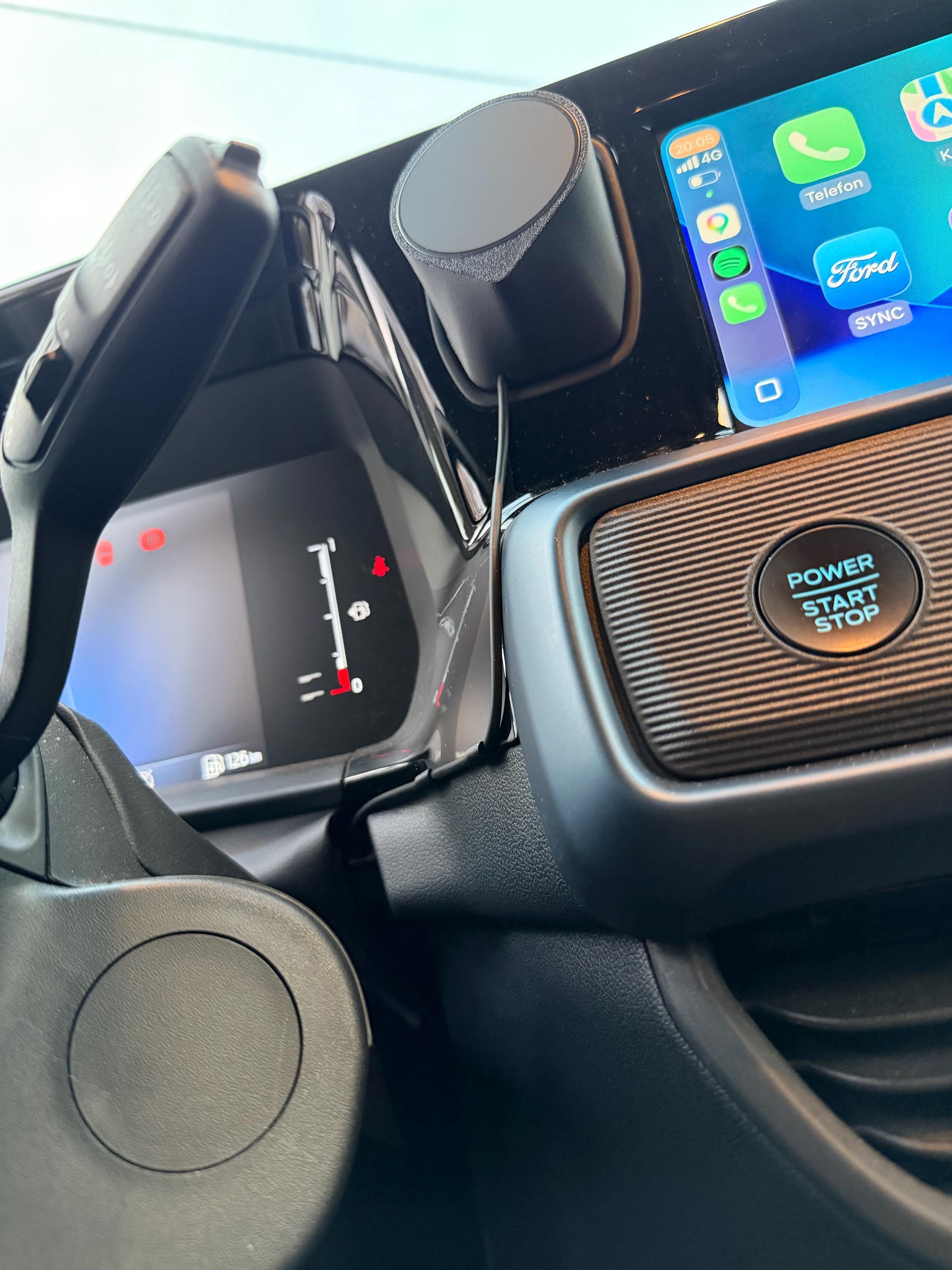 MagSafe Handyhalterung mit Ladefunktion für Ford Tourneo Courier / Transit Courier ab 10/2023